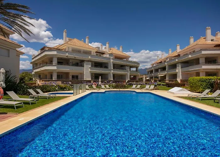 322 Heaven Apartments, Guadalmansa Playa 公寓 *