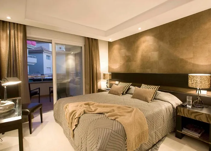 322 Heaven Apartments, Guadalmansa Playa 公寓 *